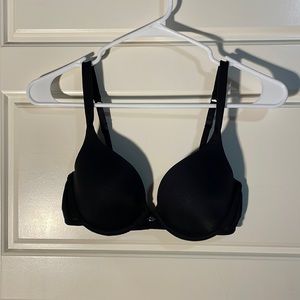 Vassarette 36B Black Bra
